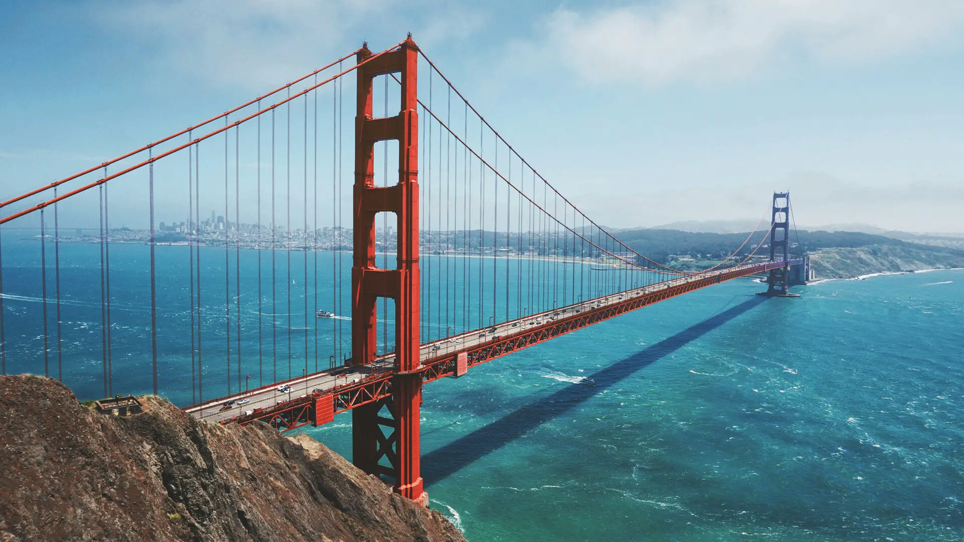 A picturesque view of the Golden Gate Bridge and Pacific Ocean